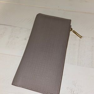 Dagne dover wallet
